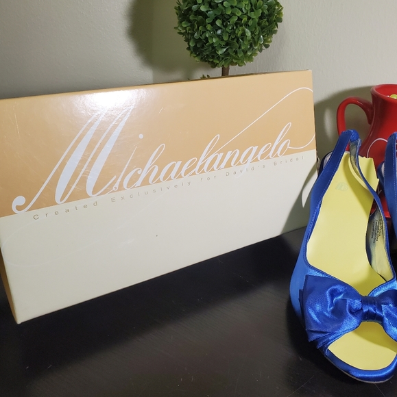 David's Bridal Michaelangelo Heels - Picture 12 of 14